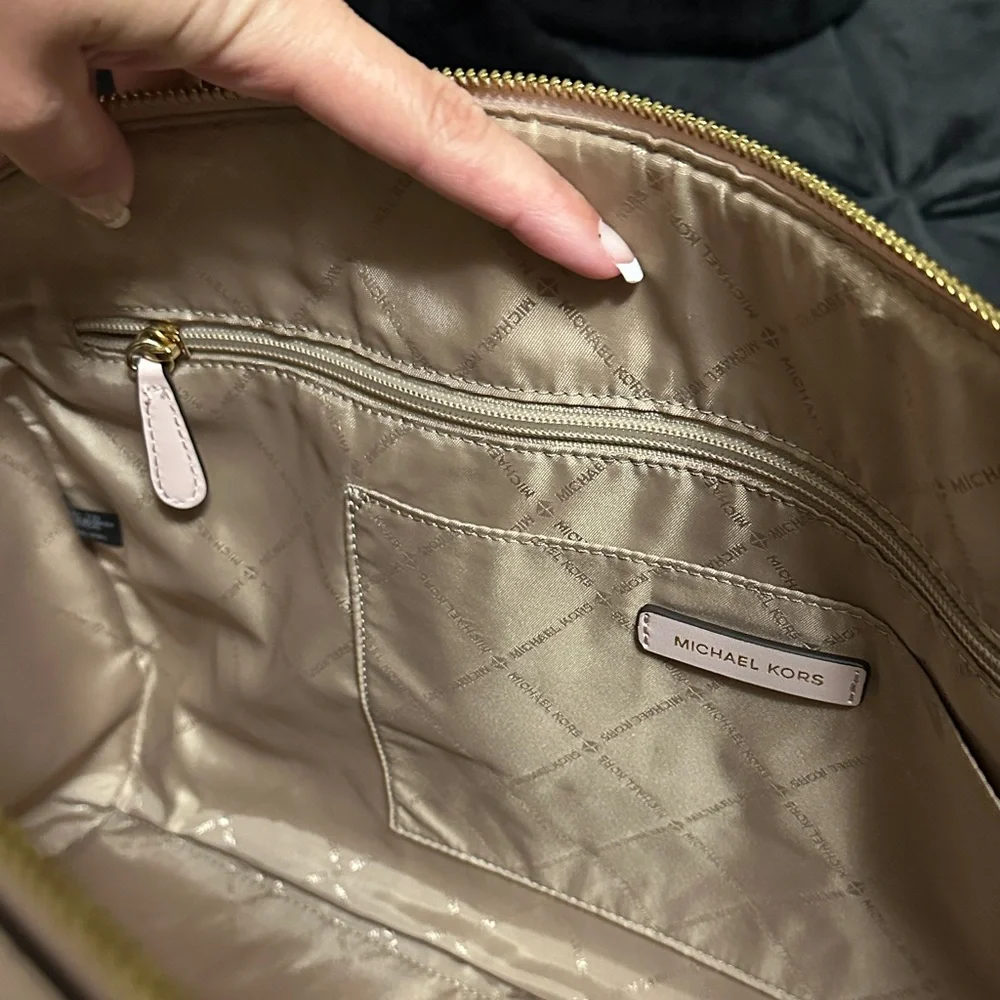 Michael Kors Blush Pink Travel Bag - Picture 6 of 6
